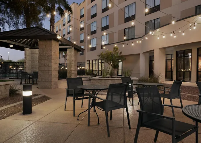 North Happy Valley Hotel 3*